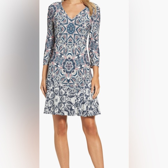 Eliza J Dresses & Skirts - EUC Eliza J Print Knit A-Line Minidress Petite Size 12 12P White Blue Pink